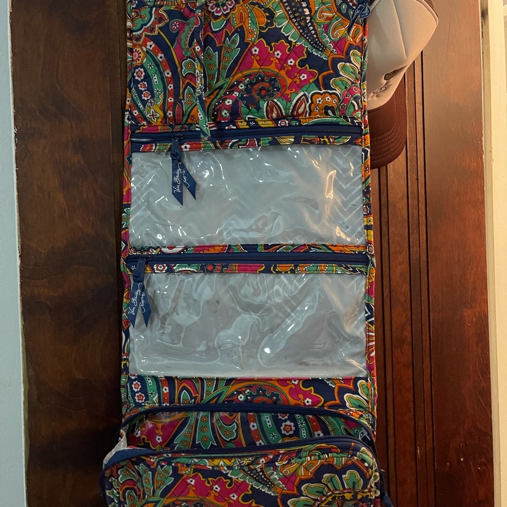 Used- Vera Bradley traveling bag